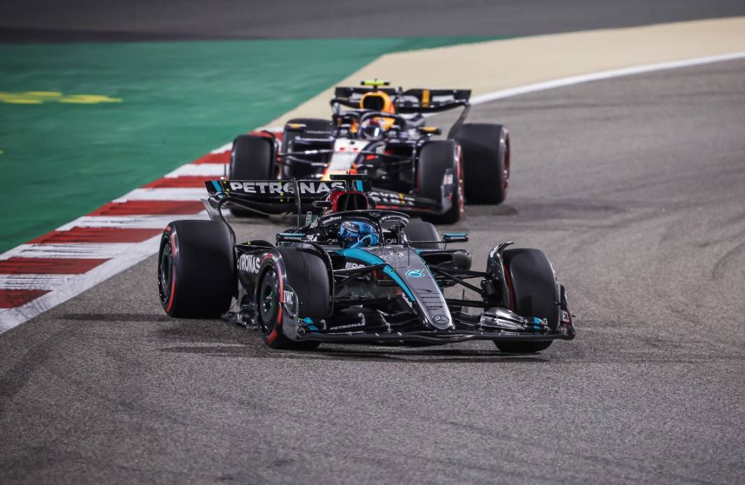 F1'de sezonun ilk yarışı Bahreyn Grand Prix'sini Verstappen kazandı 13